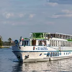 Robert's Port Hotel Mikolajki (Mragowo)