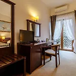 Robert's Port 4* Mikolajki (Mragowo)
