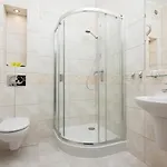 ホテル ホテル　ロバーツ　ポート 4*