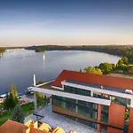 Robert's Port 4* Mikolajki (Mragowo)