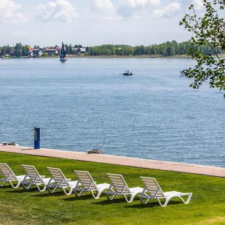 Robert's Port Mikołajki