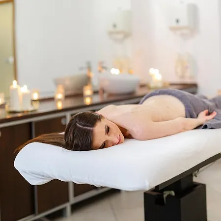 Hotel Robert's Port 4*