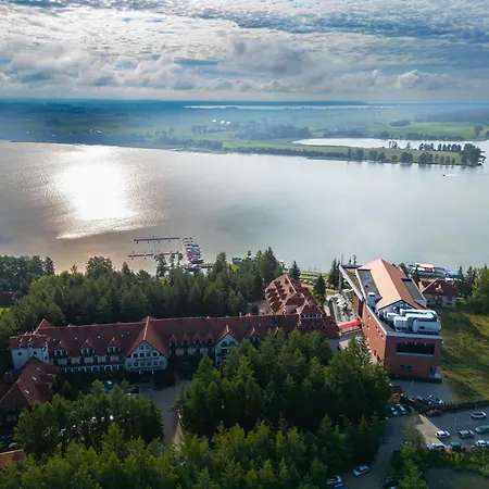 Robert's Port Hotel 4*