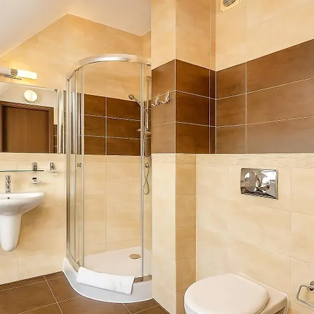 Robert's Port 4* Mikolajki (Mragowo)