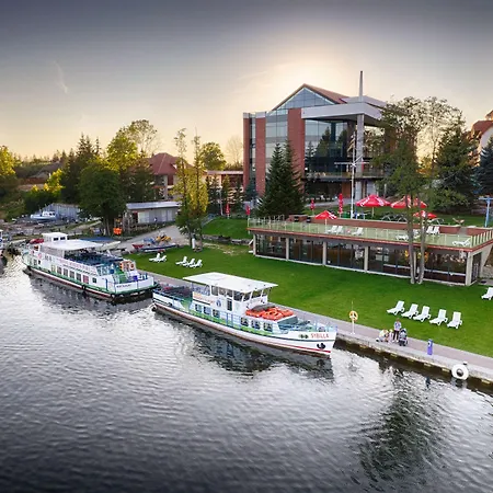 Robert's Port 4* Mikołajki