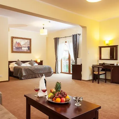 Hotel Robert's Port