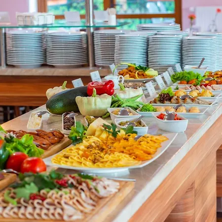 Hotel Robert's Port 4*