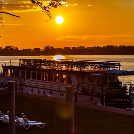 Robert's Port Hotel Mikołajki