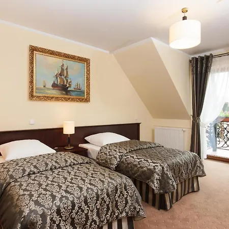 Ξενοδοχείο Robert's Port 4*