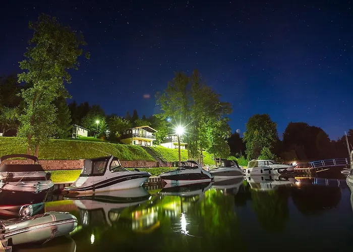 Robert's Port Hotel 4*