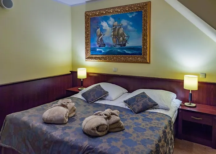 Robert's Port Hotel 4*