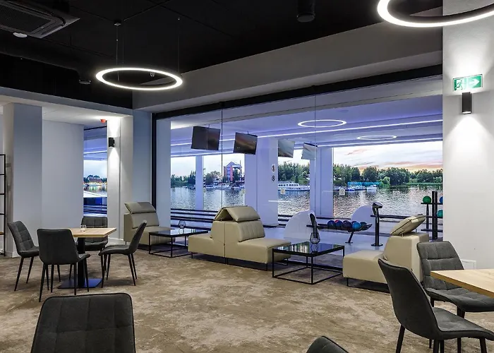 Hotel Robert's Port 4*