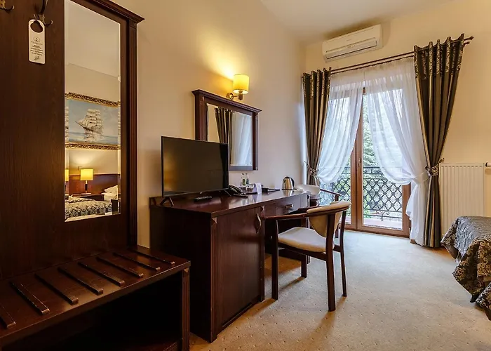 Robert's Port 4* Mikołajki