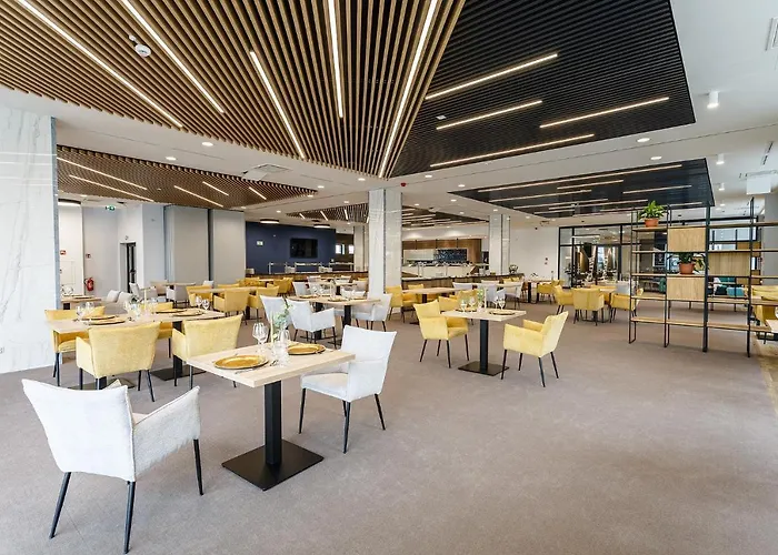 Hotel Robert's Port 4*