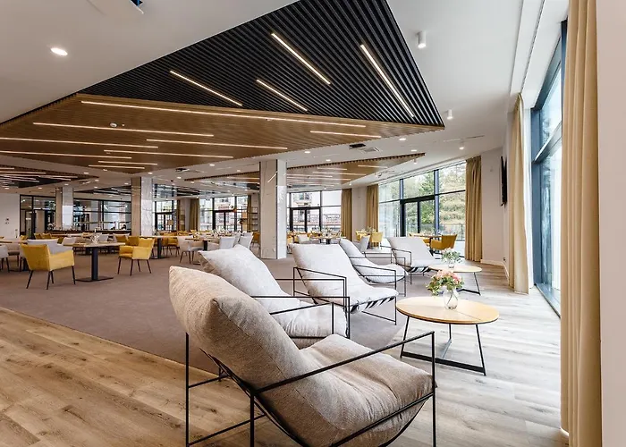 Robert's Port Mikołajki