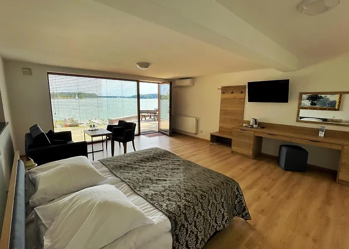 Robert's Port 4* Mikołajki