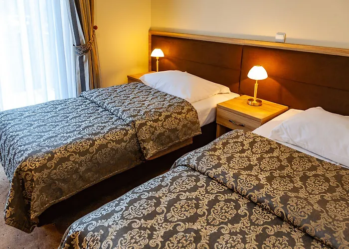 Hotel Robert's Port 4*