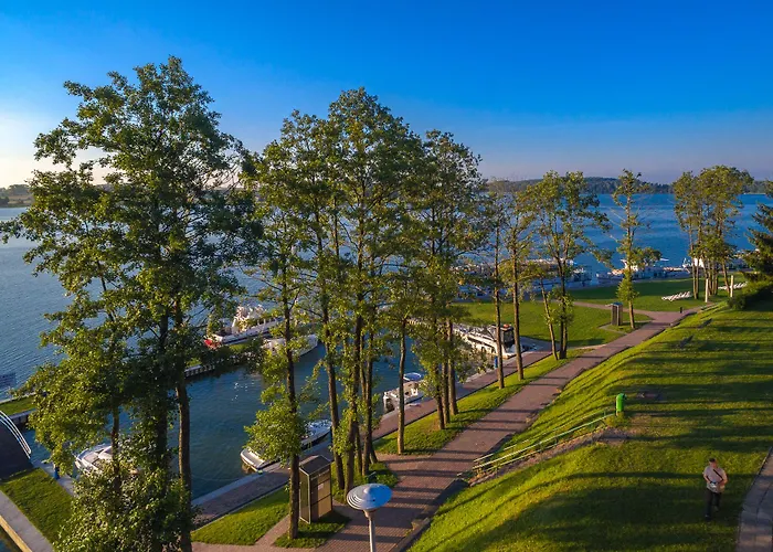 Robert's Port Mikołajki