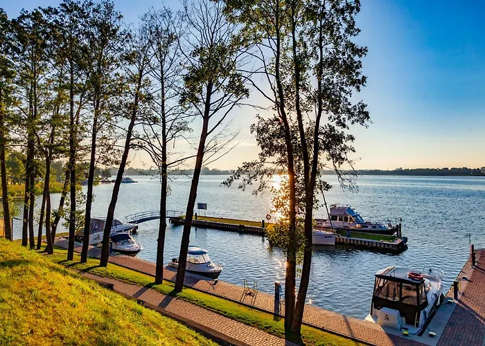 Robert's Port Hotel 4*