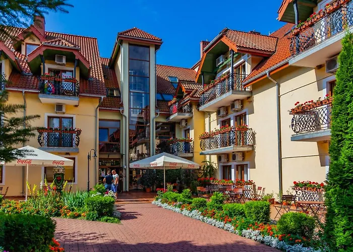 Robert's Port 4* Mikołajki